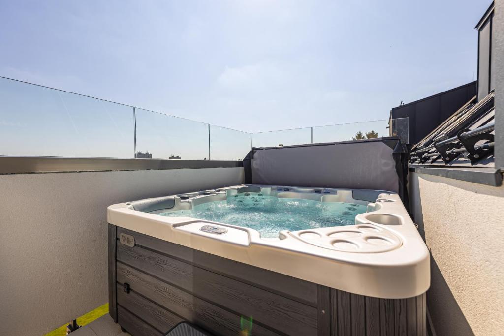 Tahiti Resort Apartments Hajduszoboszlo photo