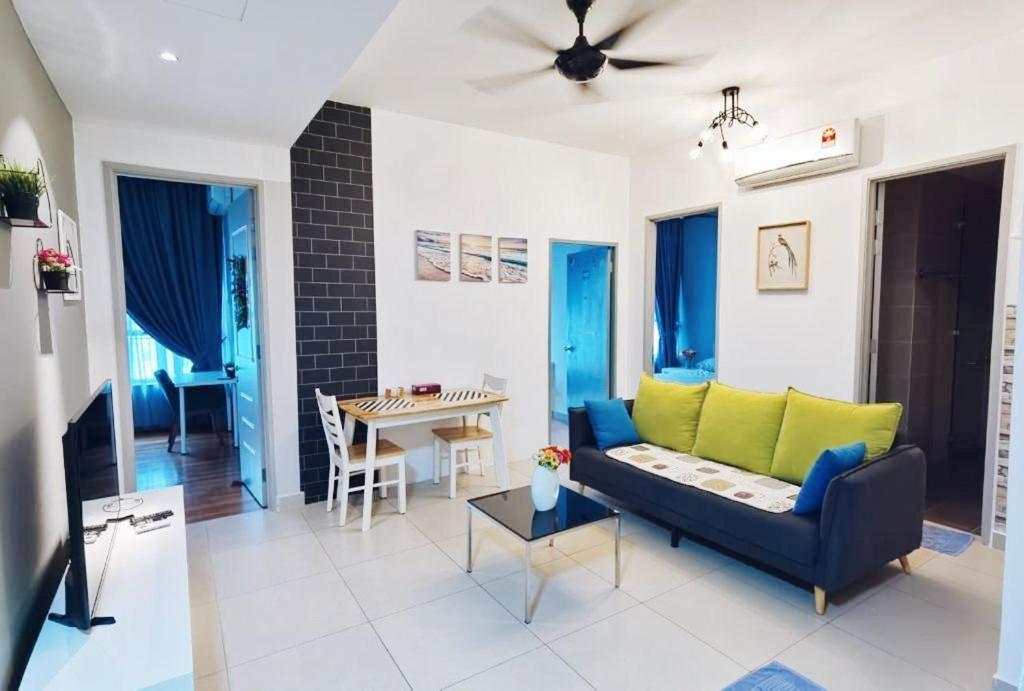 PROMO Connected train 4 Bedroom ABOVE MALL 20 — Hotel in Kuala Lumpur