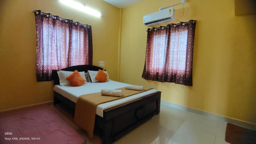 Aadhya guest house photo