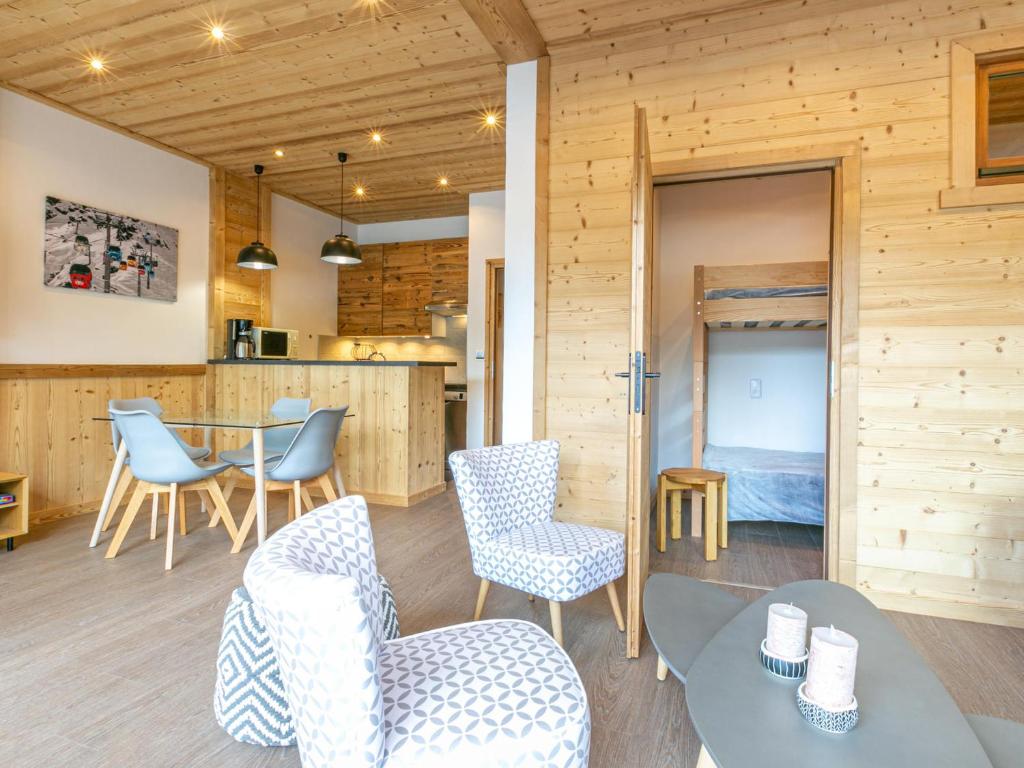 Grand Studio cabine, balcon, parking, centre La Clusaz - FR-1-437-85 - 2