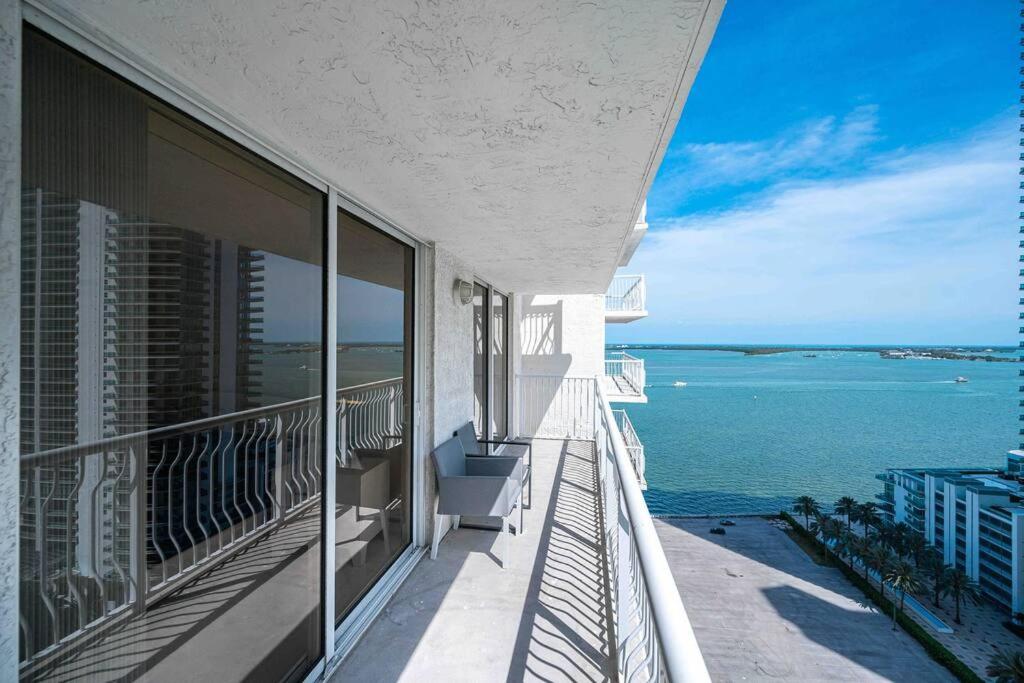Luxurious 1 Bed Apartment in Brickell • Ocean View photo