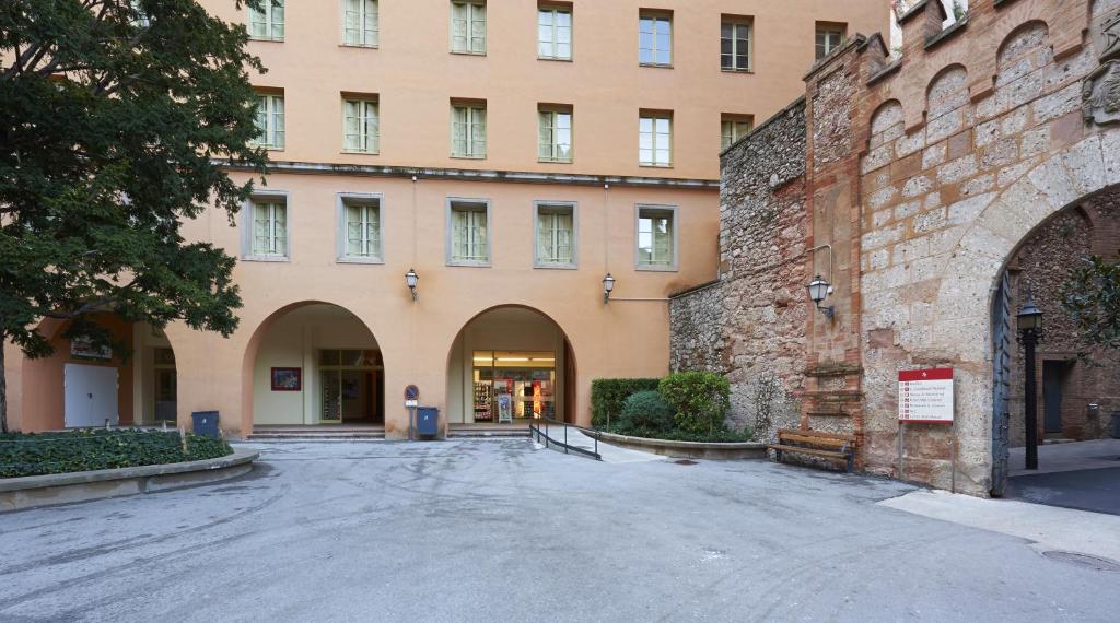 Apartamentos Montserrat Abat Marcet photo
