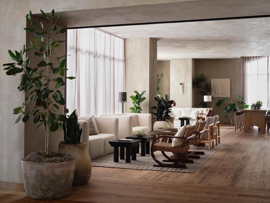 フロント・ロビー