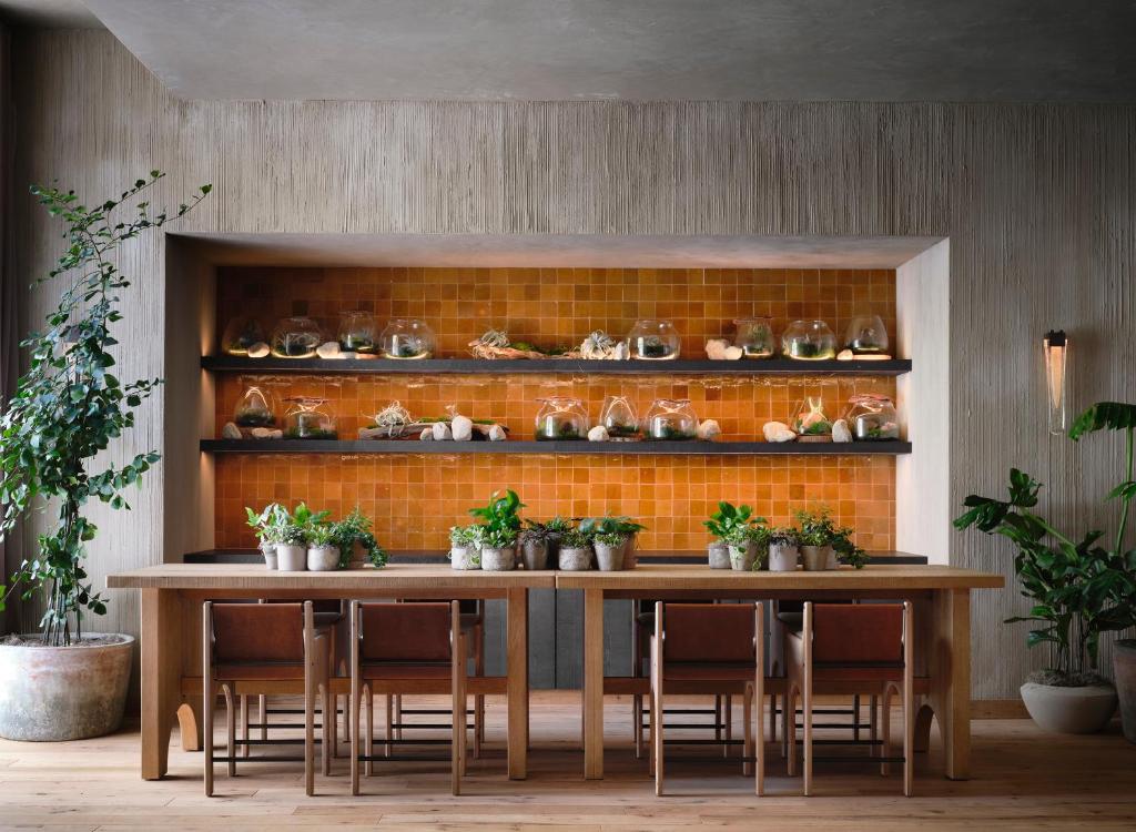 フロント・ロビー