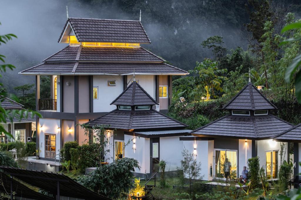 Magical Mountain View Resort