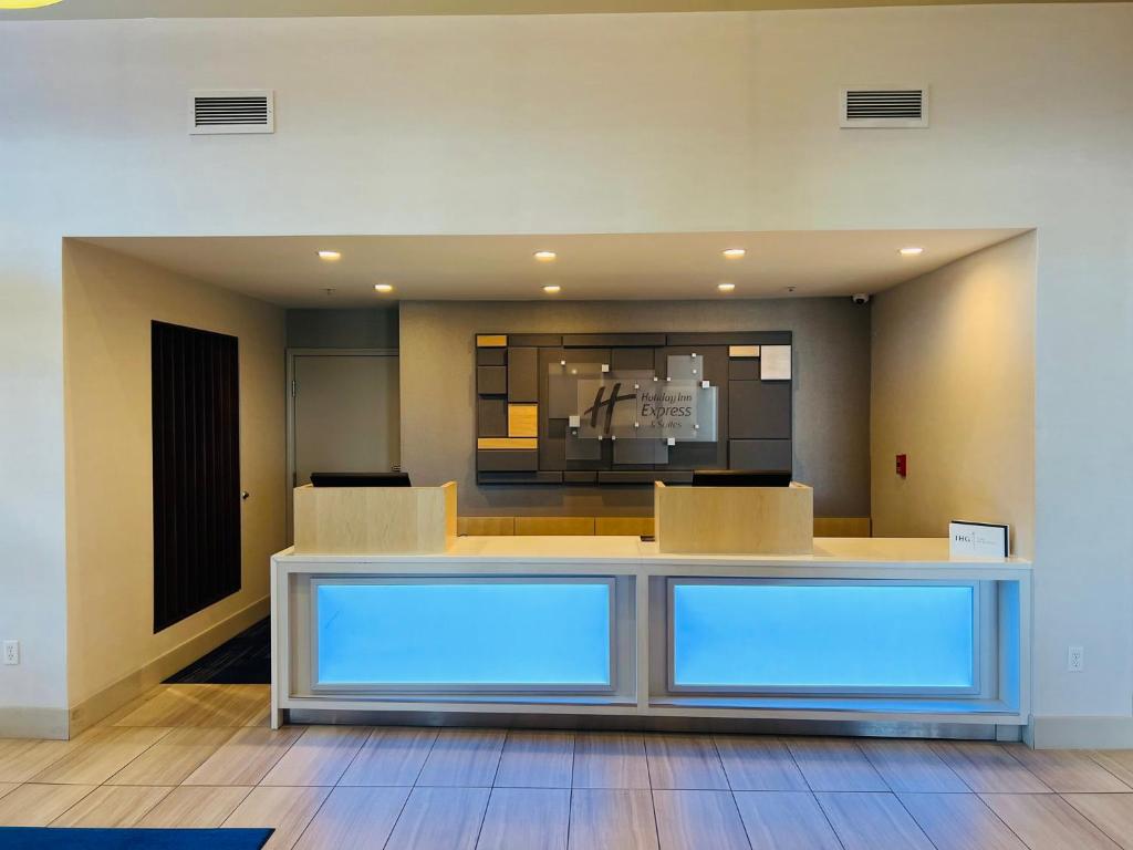 Holiday Inn Express Salinas photo