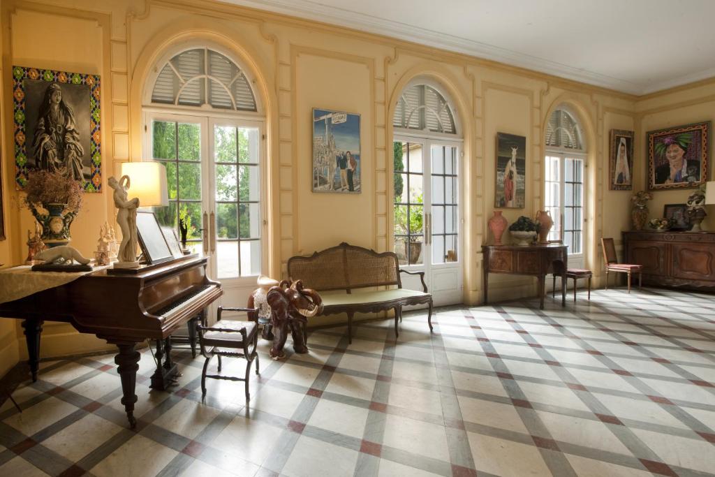 Chateau de Raissac photo