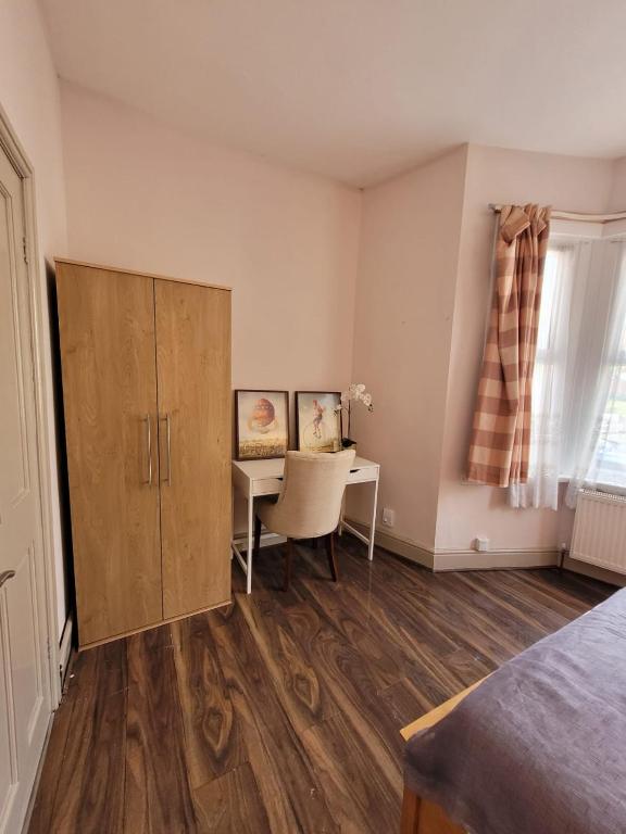43 Kimberly road apartment photo