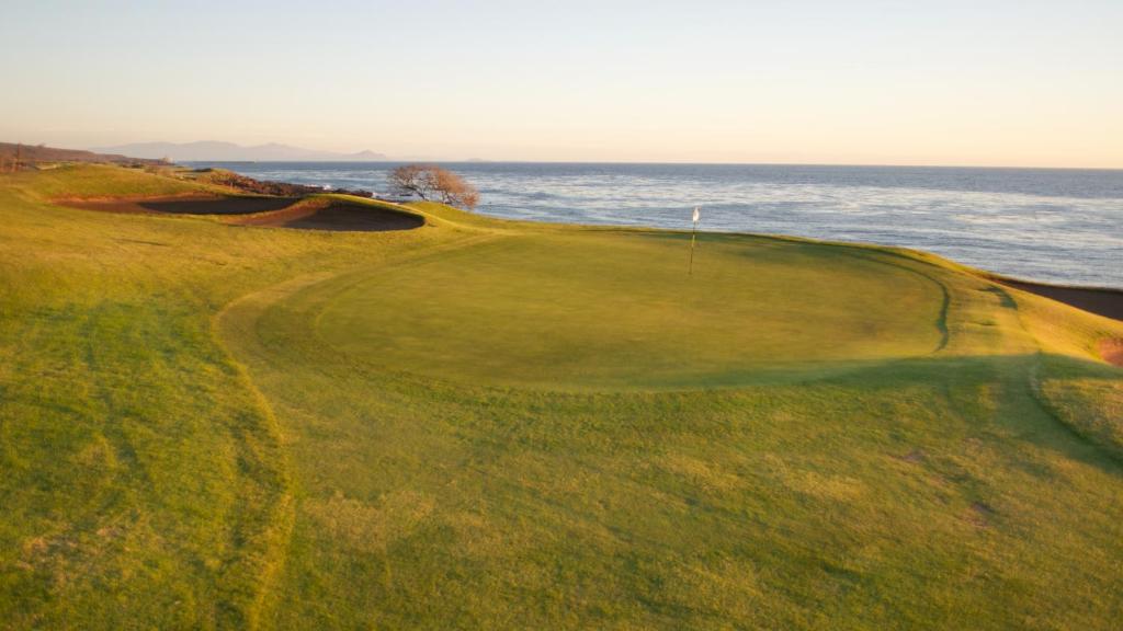 Golf course [on-site]