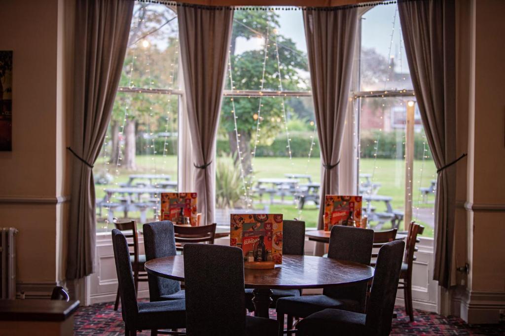 Highfield Hotel By Greene King Inn photo 7