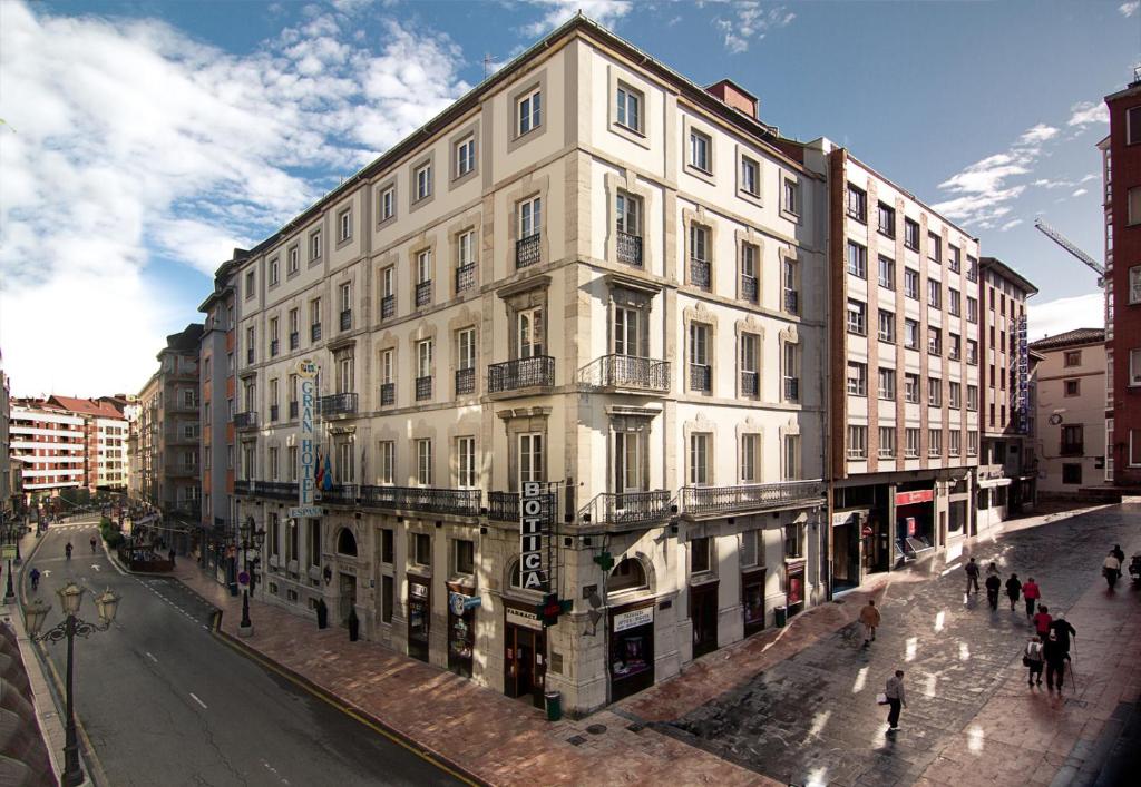 Gran Hotel España - 2