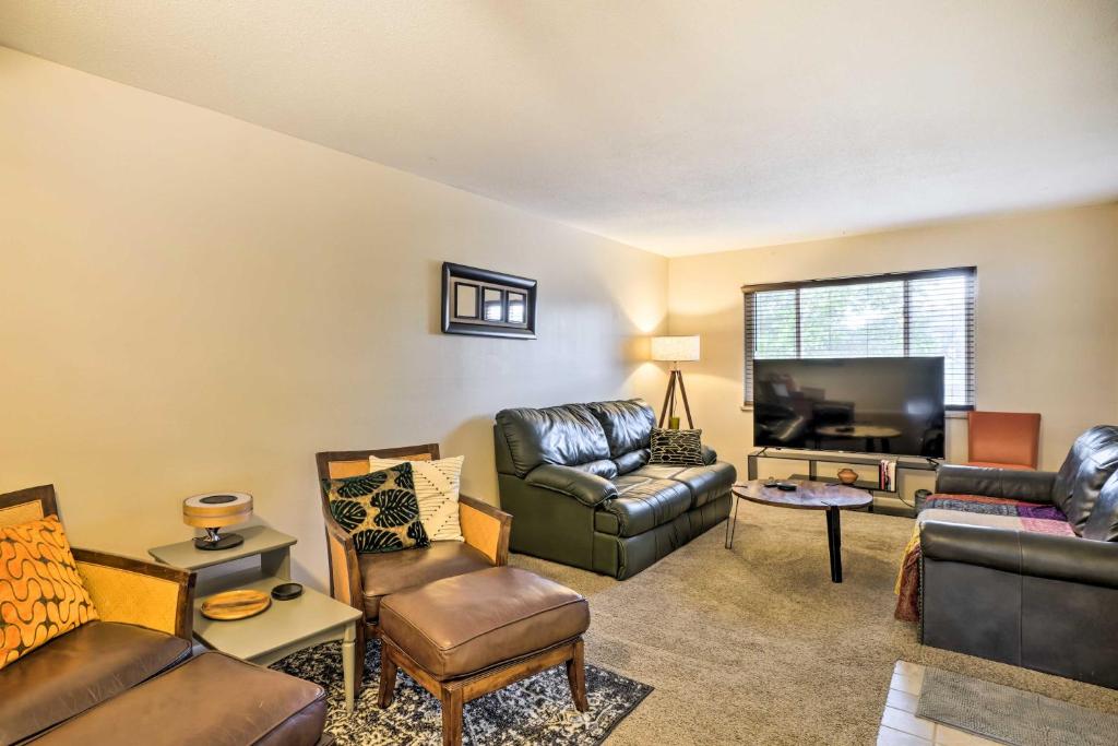 Dog-Friendly Greeley Home about 3 Mi to Downtown!
