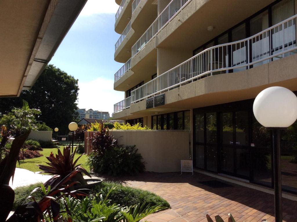 Kirribilli Riverfront Apartments photo