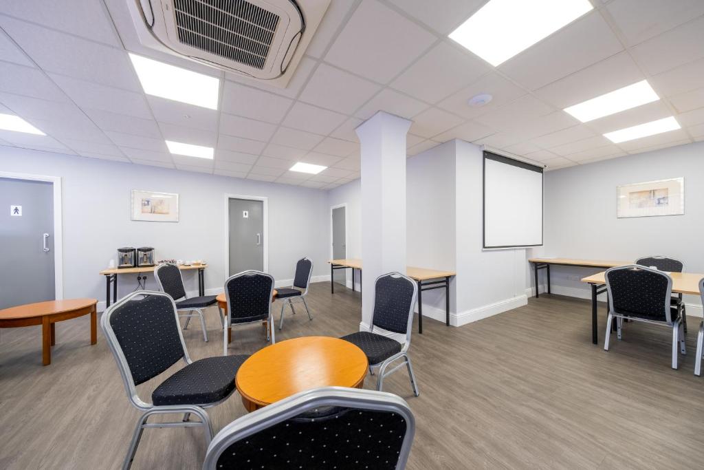 Food and beverages, Comfort Inn Birmingham in Birmingham
