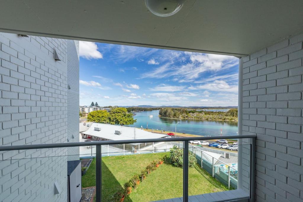 Forster Tower 44, Forster