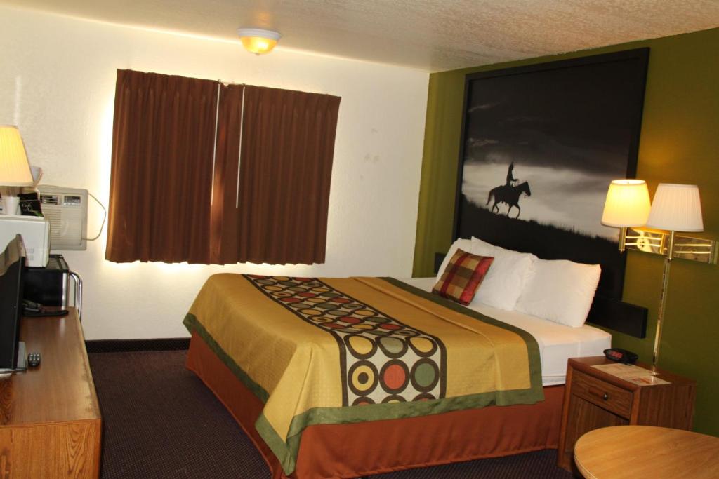 Super 8 By Wyndham Ruidoso Photo 16