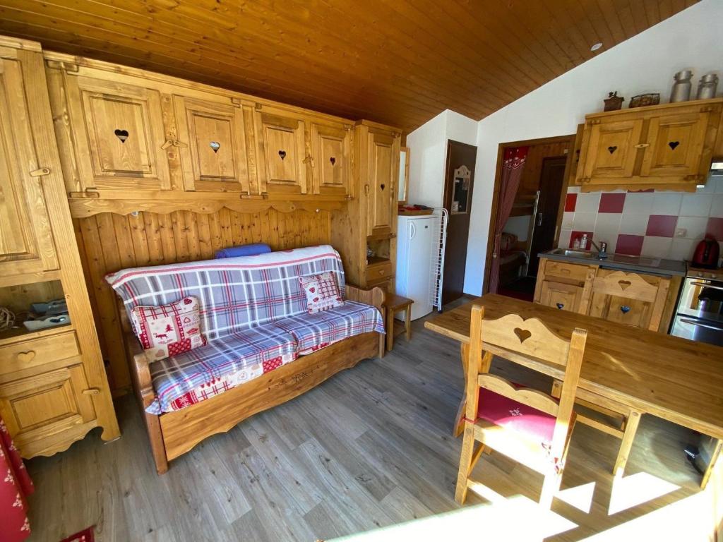 Studio 4 pers. sur les pistes avec balcon et parking - FR-1-459-193 - 2