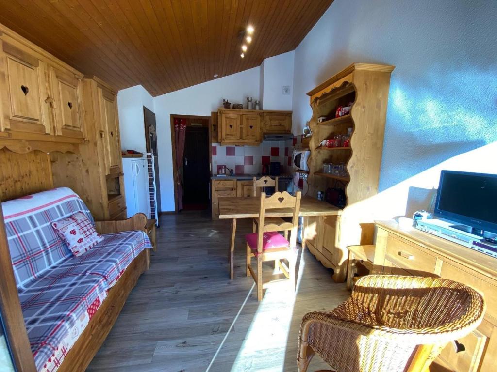 Studio 4 pers. sur les pistes avec balcon et parking - FR-1-459-193 - 4
