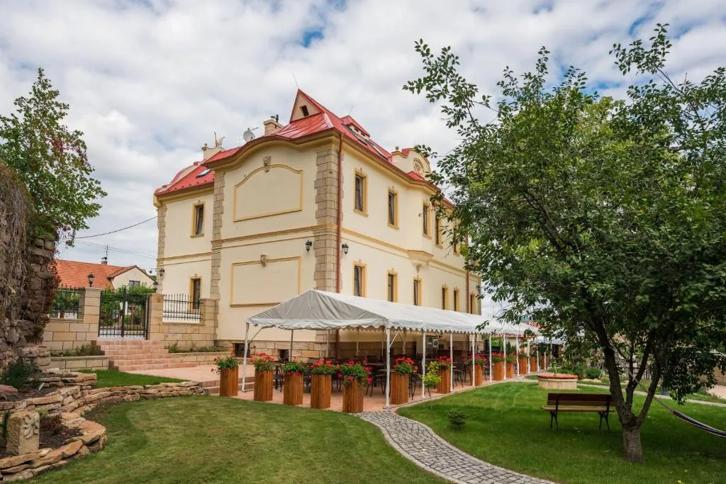 Villa Libosad, hotel in Jičín