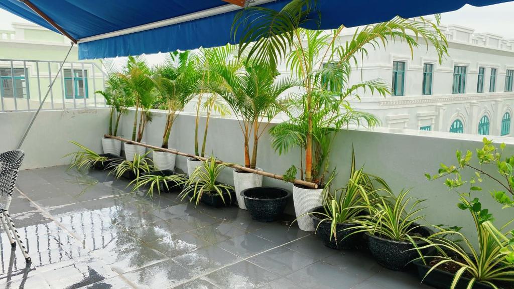 9BR West coast Phu Quoc townhouse by beach and shared swimming pools photo