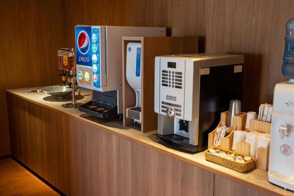 Shared lounge/TV area