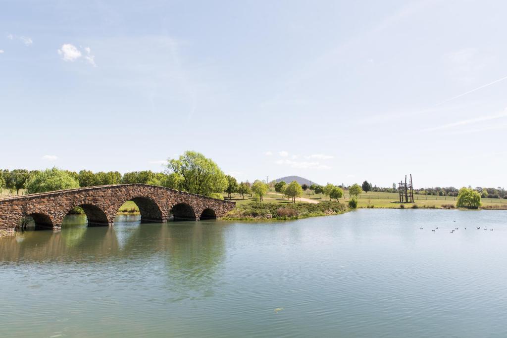 Mona Farm, Braidwood