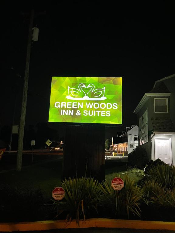 Greenwoods inn & Suites