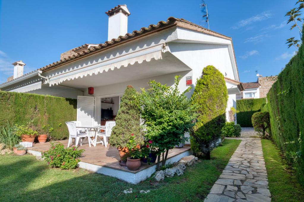 Plaça de la Sardana Casa acollidora per 8 persones a 5 minuts de la Platja Gran i del centre de Platja d'Aro - 2