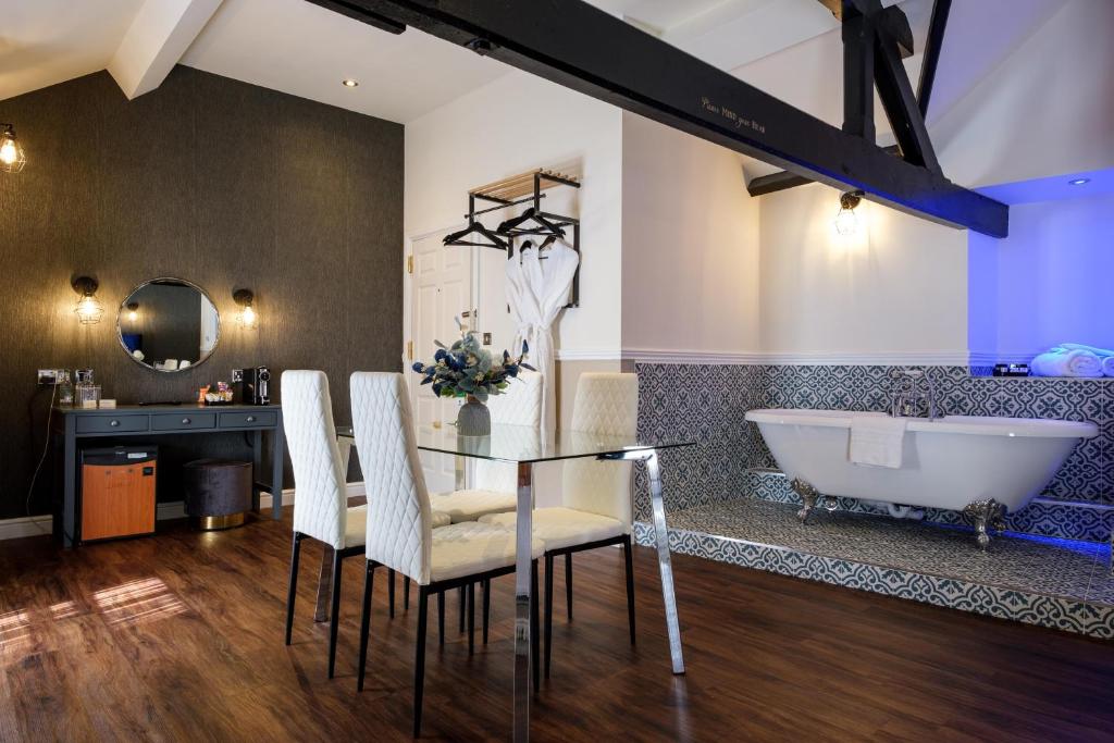 Best Western Lichfield City Centre The George Hotel 전경