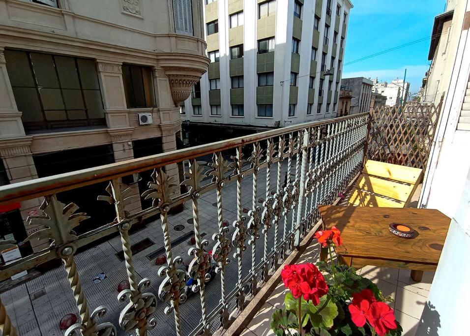 Zabalita, hermoso y calido loft en la Ciudad Vieja photo