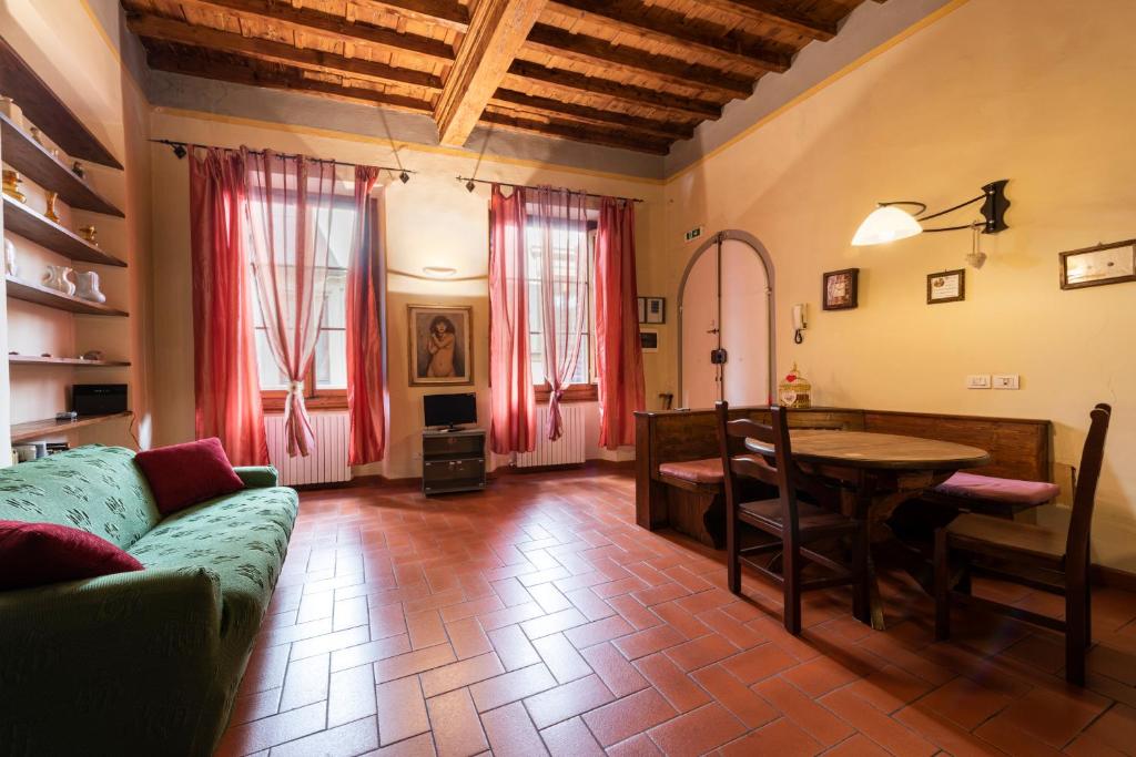 Giglio Classic by Mmega, Florencie