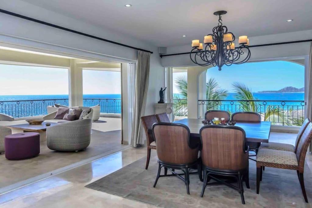 Tortuga-World Class Ocean Front Villa5 500ft - 1