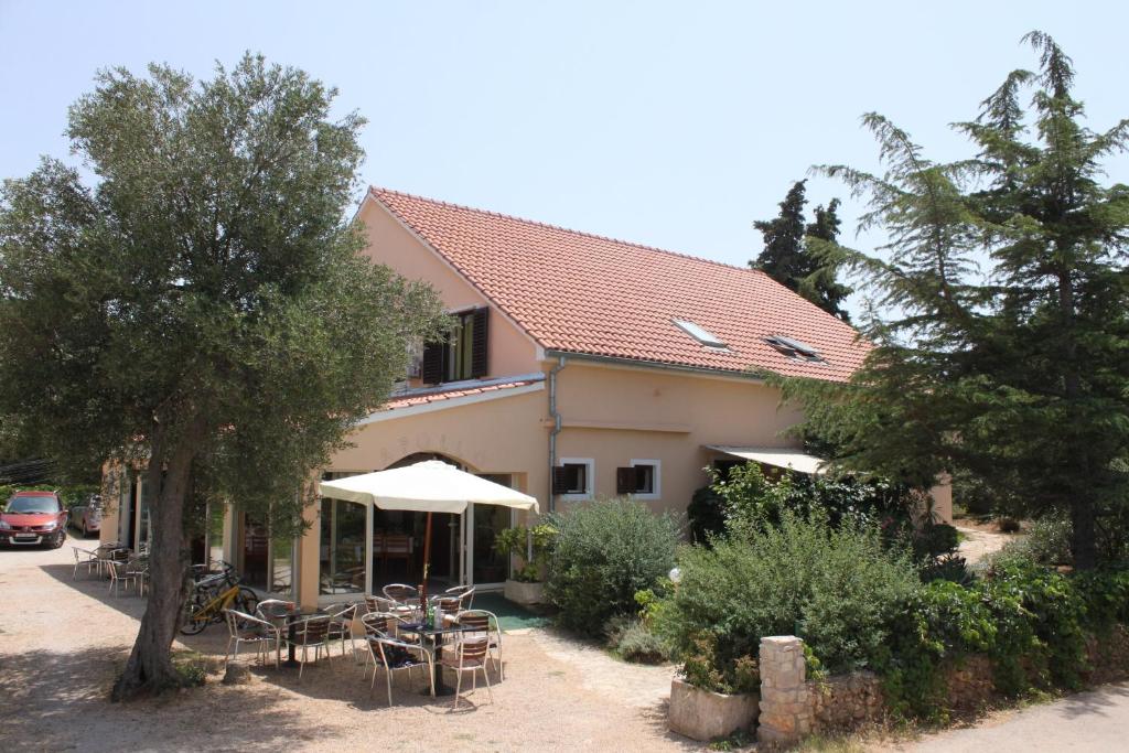 Apartment Ugljan 8241e, Ugljan