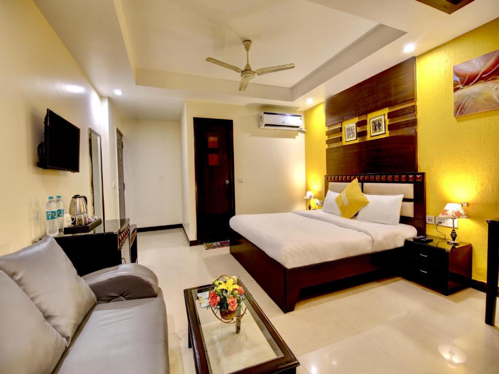 Lime Tree Greater Kailash New Delhi - luxury Bed &amp; Breakfast- Next to GK 2 Metro Station — Hotel in New Delhi and NCR