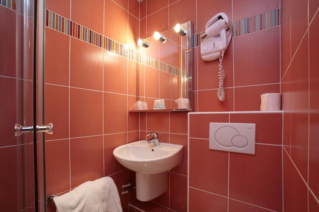 Hotel Charlemagne Photo 3