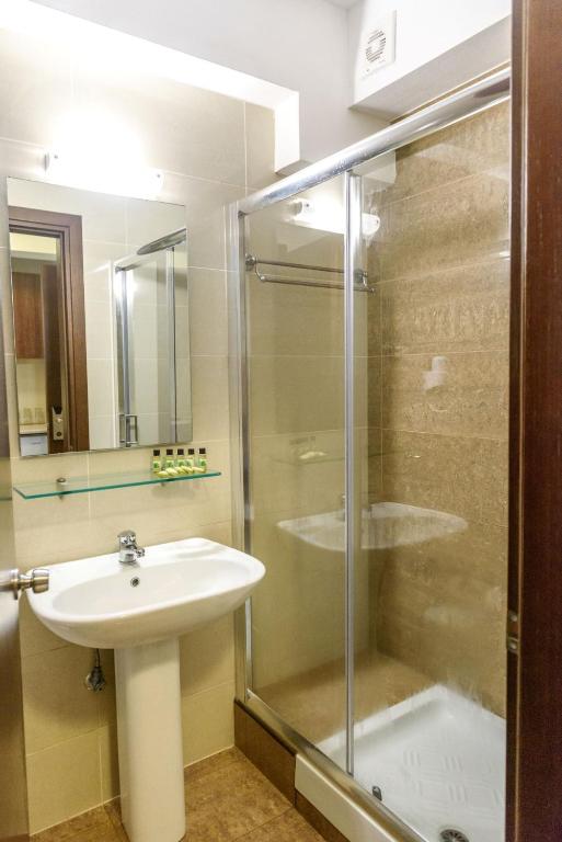 Hotel Giannoulis — Pokoje in Katerini, Macedonia Środkowa