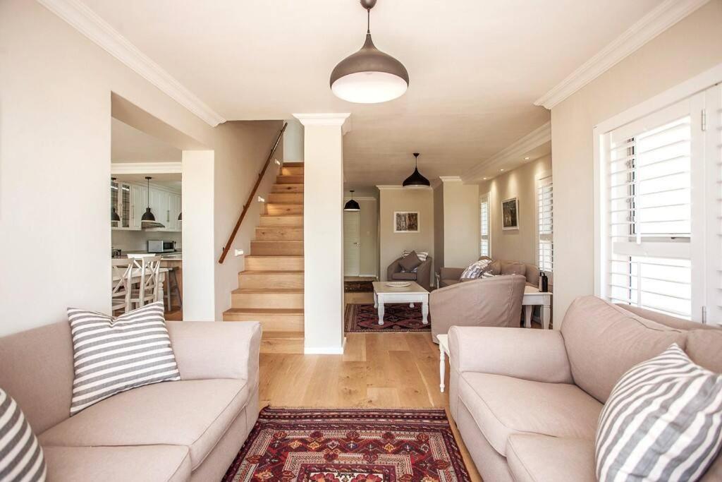 Beachfront Apartment @ Summerseas, Summerstrand