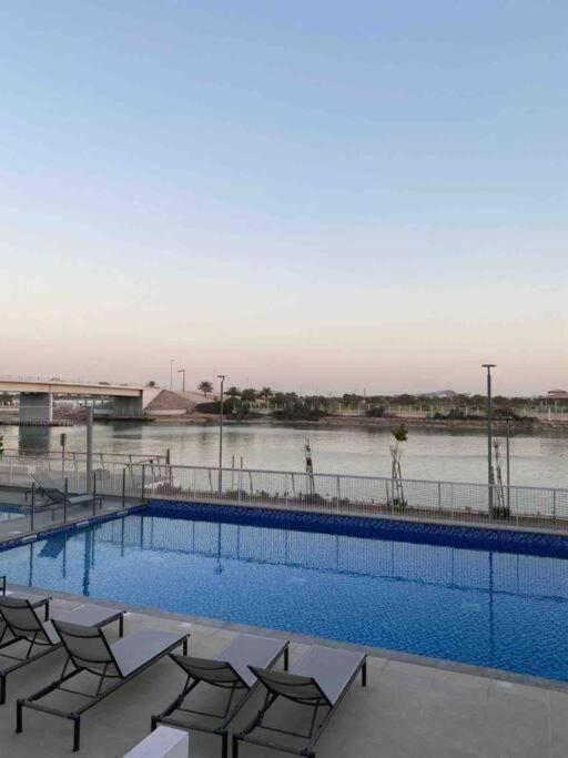 Deluxe Apartment on YAS with Sea View Balcony photo