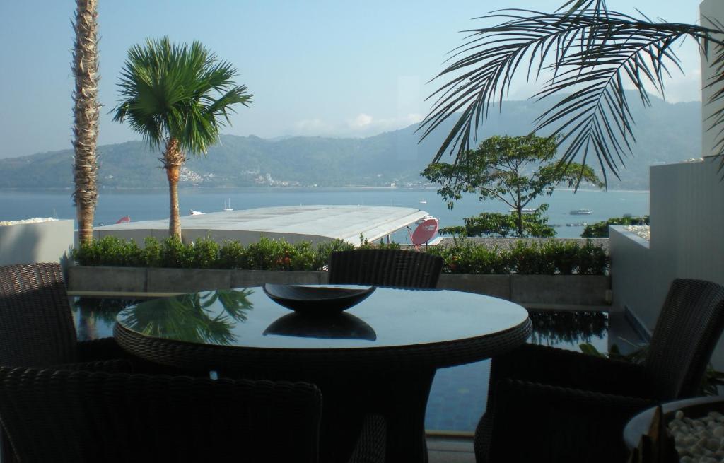 スイミングプール