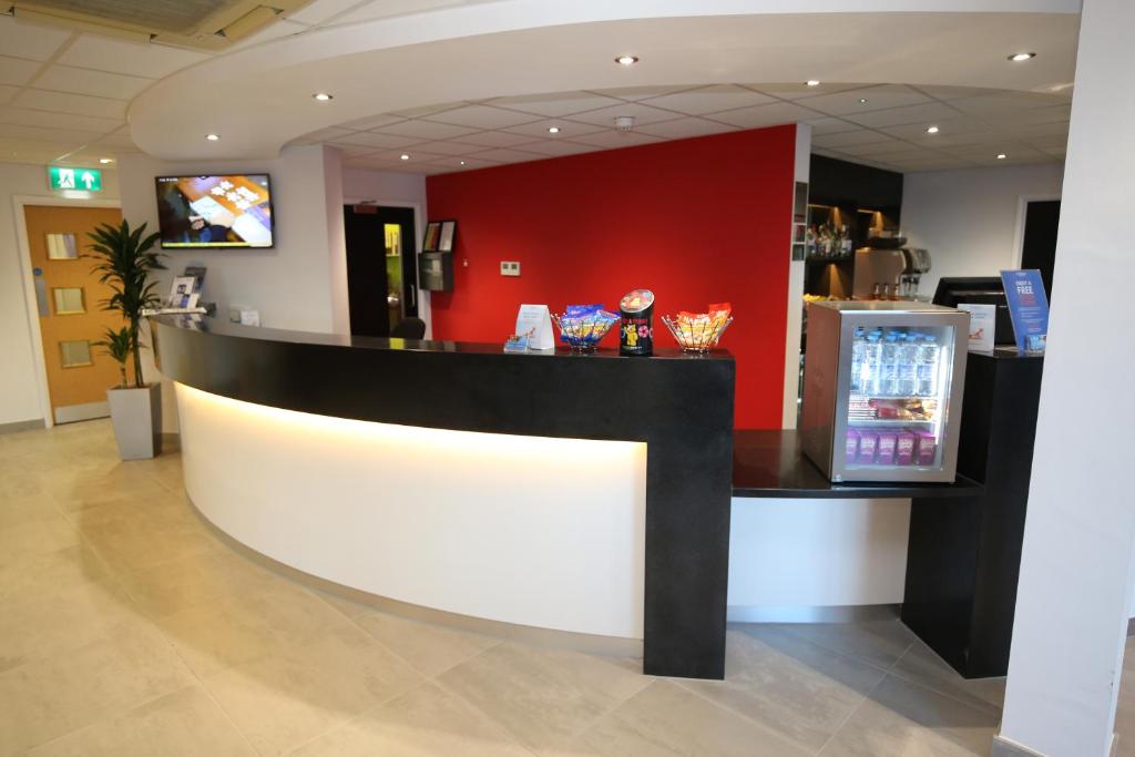Ramada by Wyndham Wakefield photo