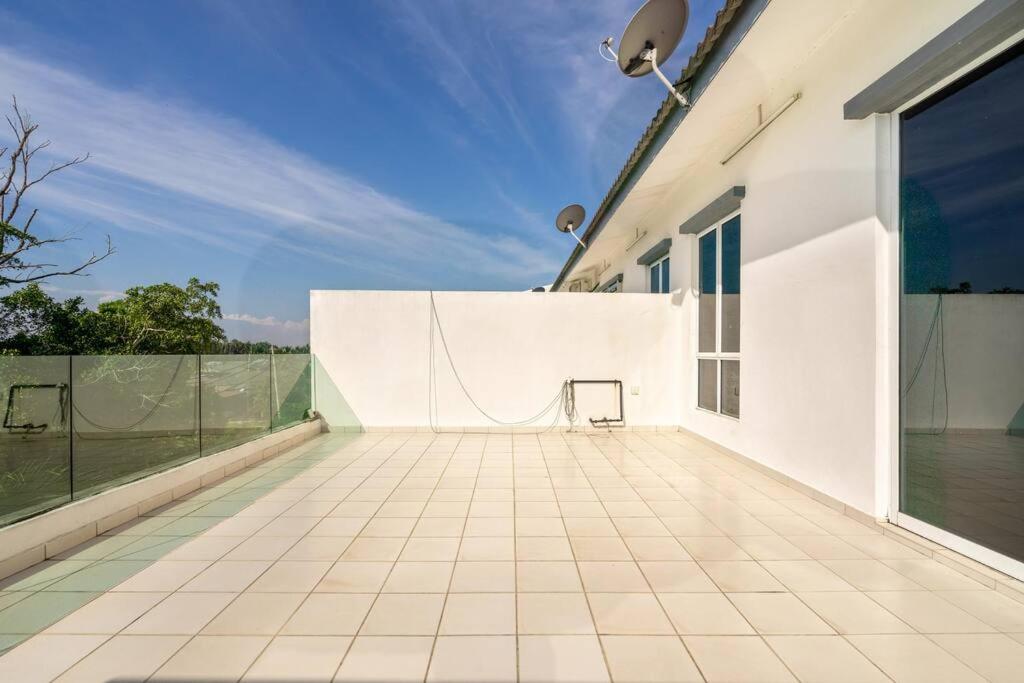 COCONUT HOMESTAY Tanjong Karang Sekinchan Kuala Selangor photo