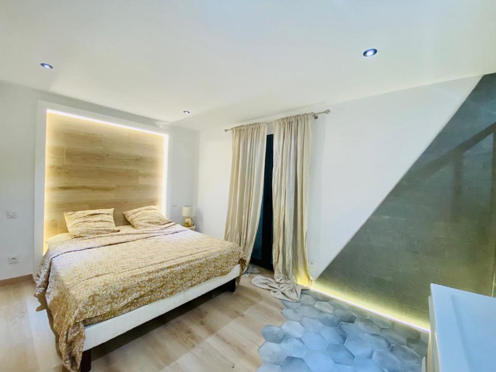 Duplex 120m2 terrasse vue sur Nîmes - 4