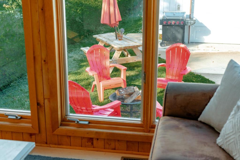 Sunroom on Maple photo