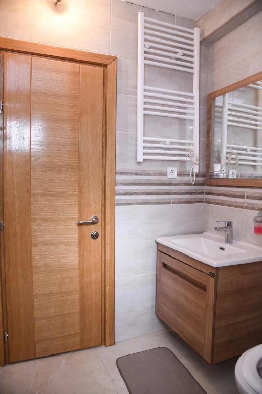 Demir Apartmani photo