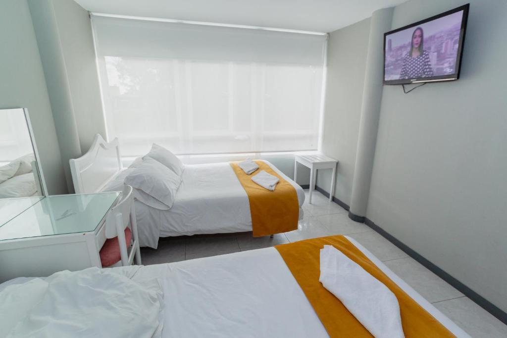 ApartaSuites & Hotel Bogota Suamox - 3