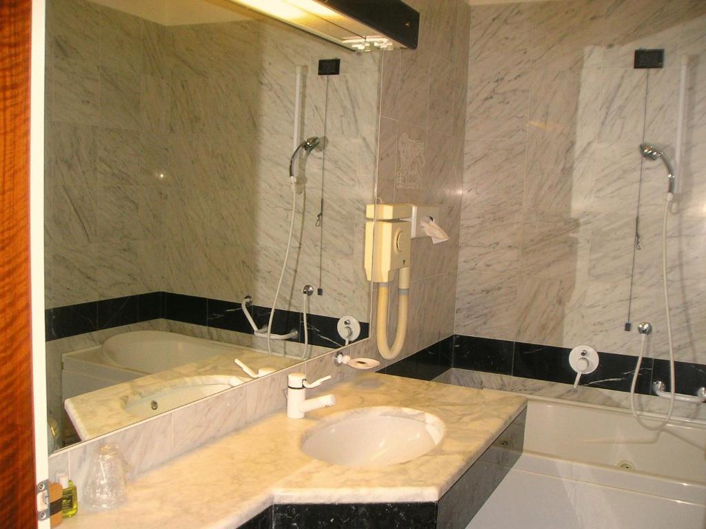Park Hotel Villa Leon d'Oro photo