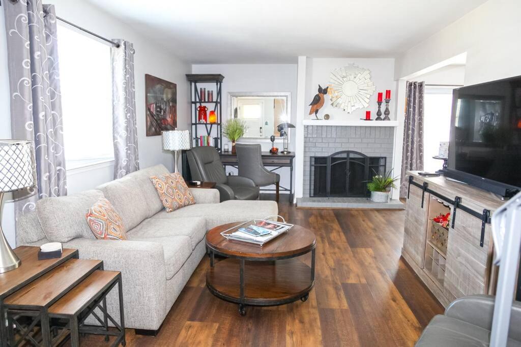 Cozy Escape - 2 Bd 15 Min from Downtown Nashville