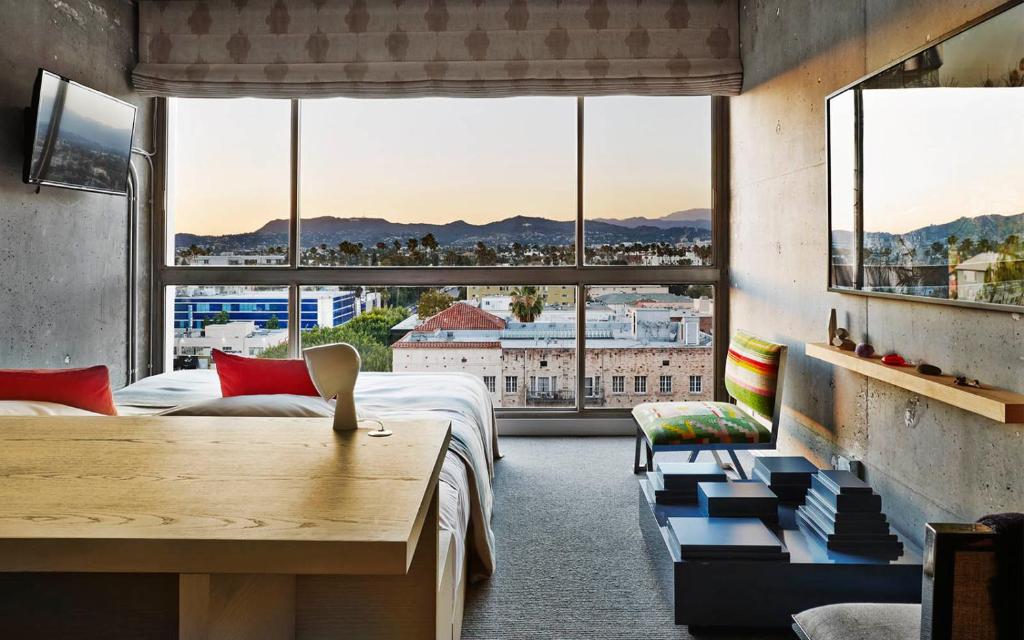 Los-Angeles The-LINE-Hotel interior