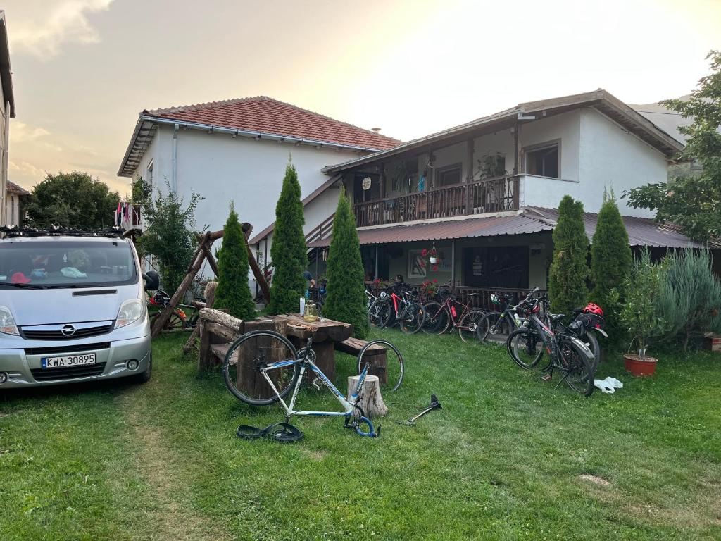 Kitka Hostel - Vratnica photo
