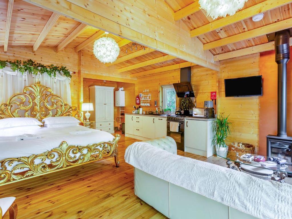 Swan Lodge - UK40307